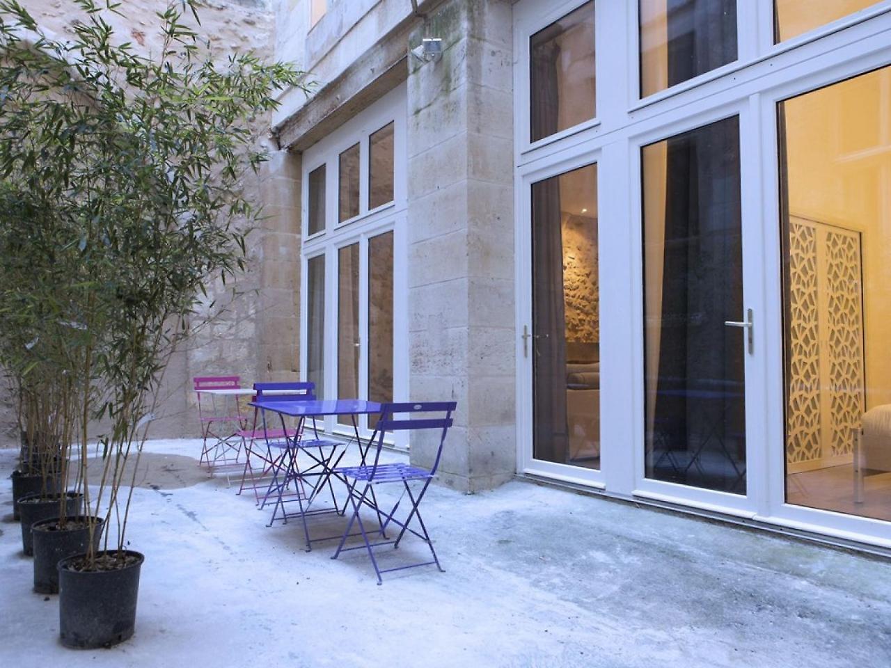 Ausone Beautiful Loft Apartment In Historical Center + Terrace And Parking Bordeaux Bagian luar foto